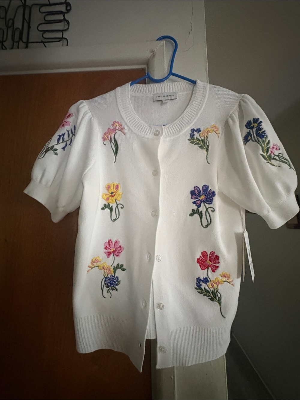 White Floral Embroidered Short-Sleeve Cardigan